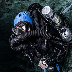 Hollis PRISM2 Rebreather