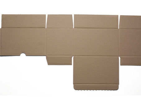 Caja plegadiza desarmada