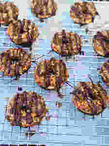 Troop Beverly Hills Samoas