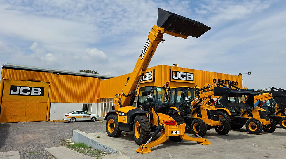 Manipulador telescópico JCB moviendo grano en una instalación JCB . La versatilidad de estos equipos ha impulsado la adopción de JCB