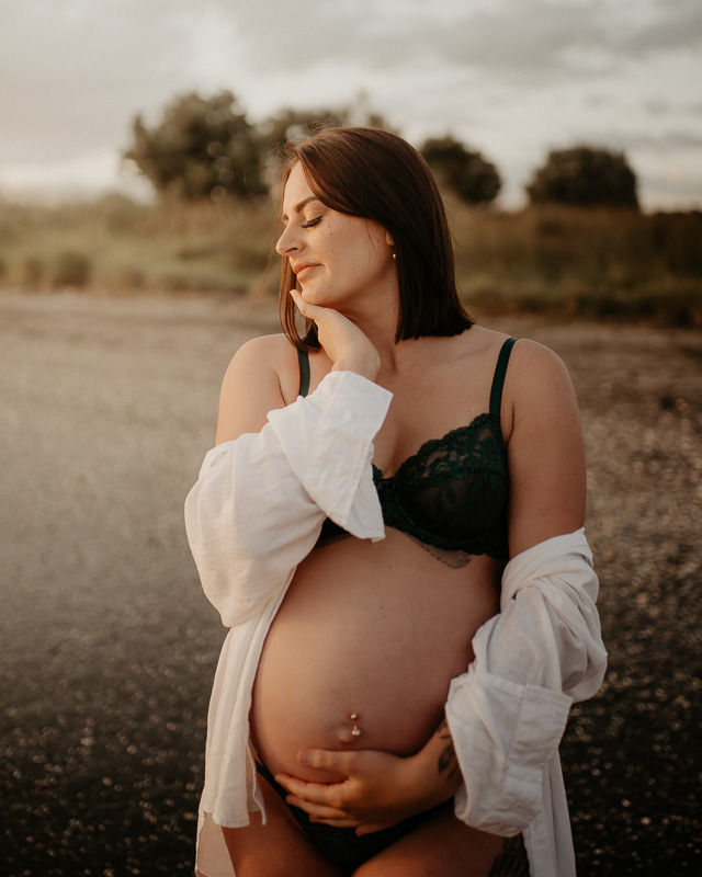 Stripped bare maternity photography Whakatane