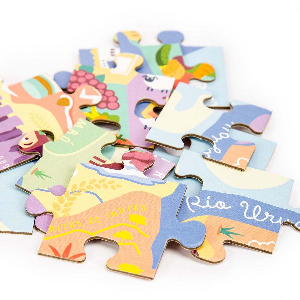 Piezas de puzzles de diferentes tamaños y formas.