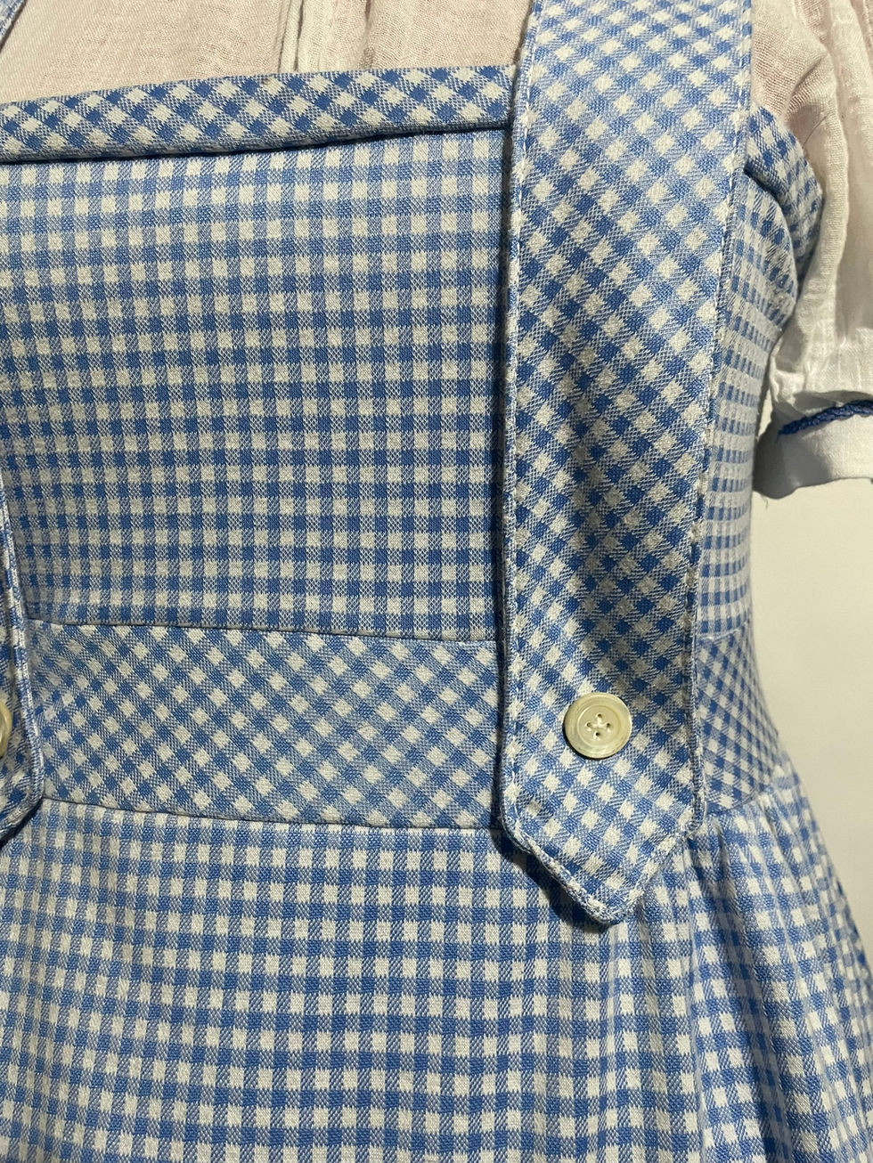 A closer look at Dorothy's bodice, showing the pattern-matching on the gingham pattern.
