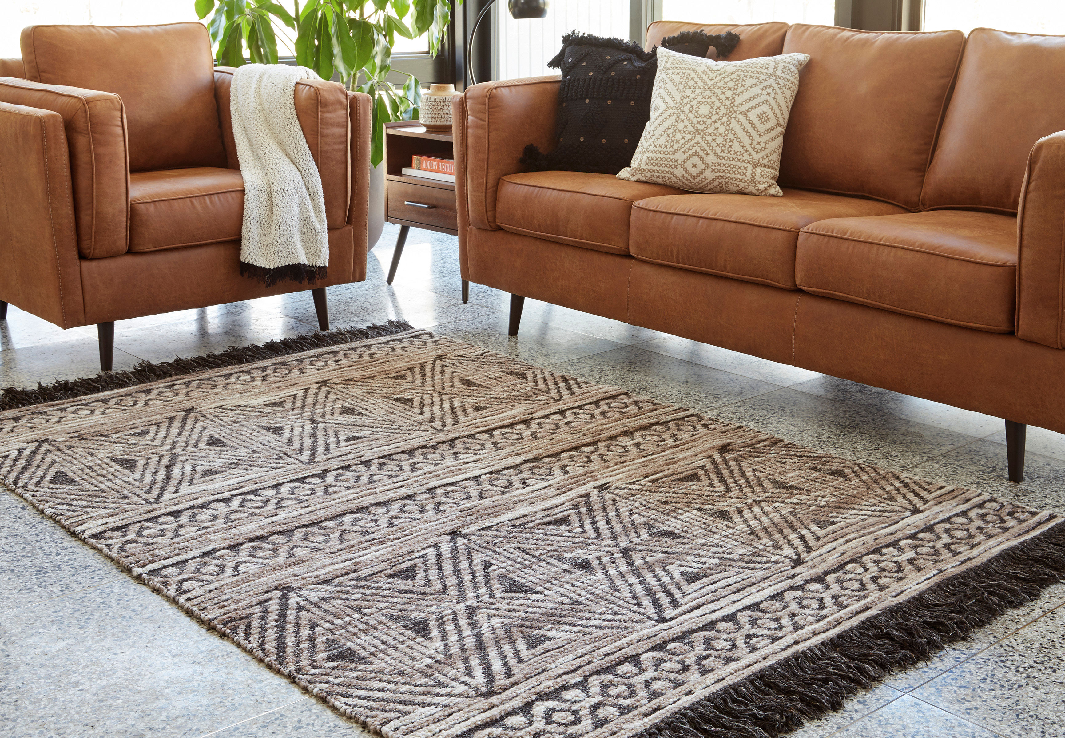 Kylin Taupe/Charcoal/White Medium Rug