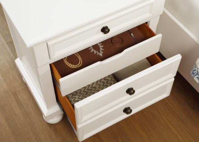 Thumbnail: Laurelin White Queen Bedroom Set