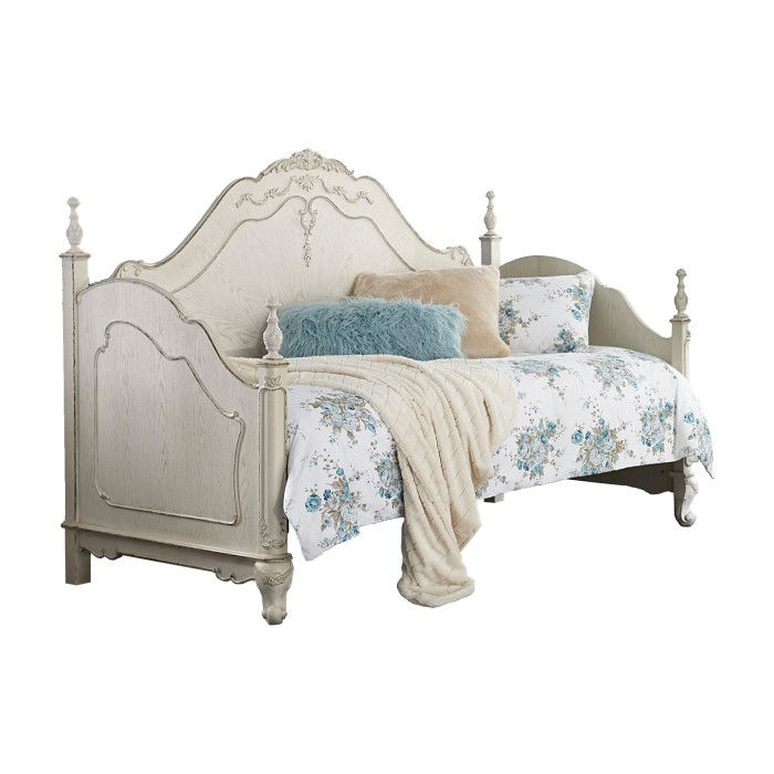 Thumbnail: Cinderella Victorian Style Daybed