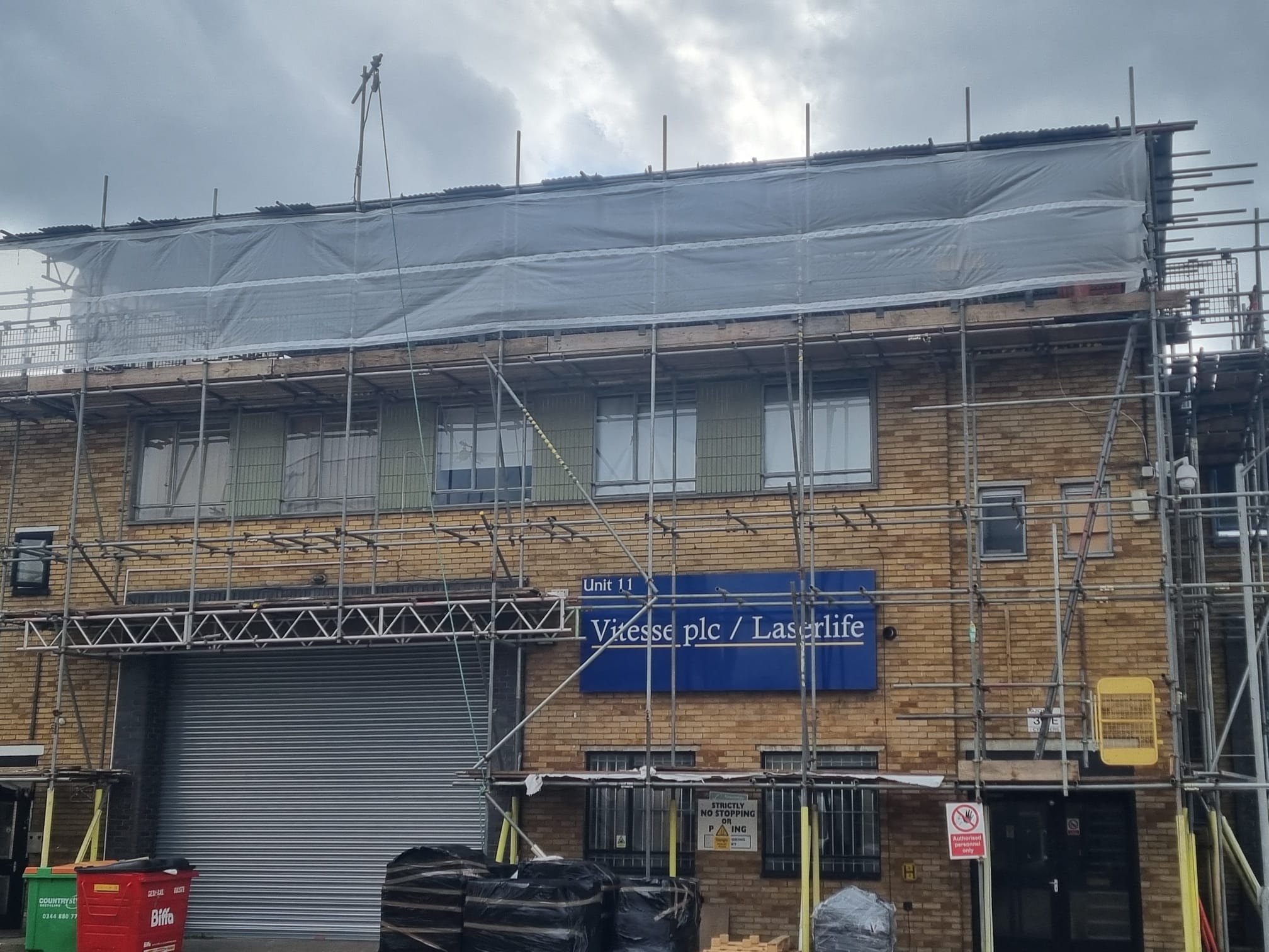 Scaffolding to a townhouse refurbishment in London