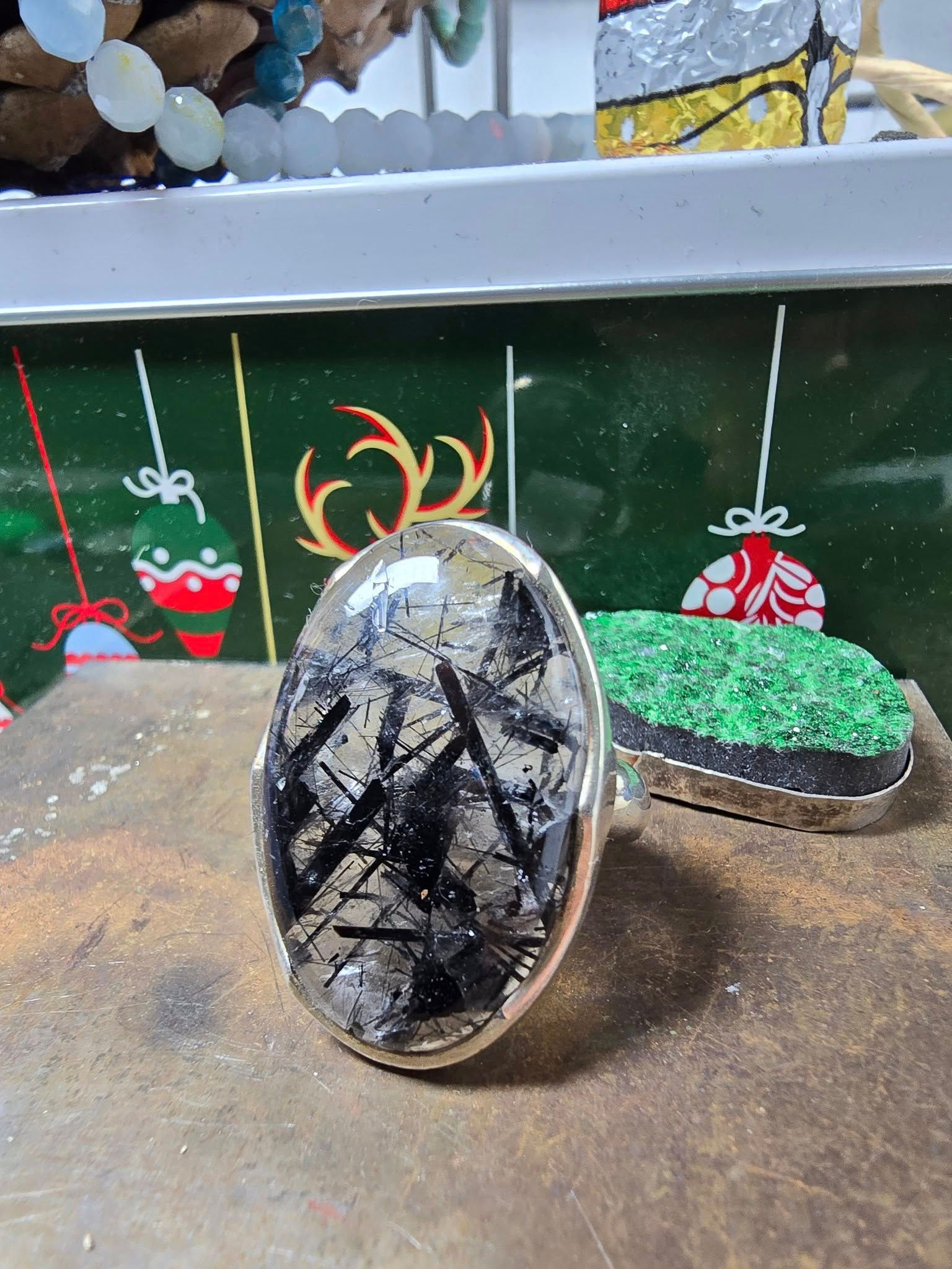 Горный хрусталь с шерлом, серебро,  размер открытый