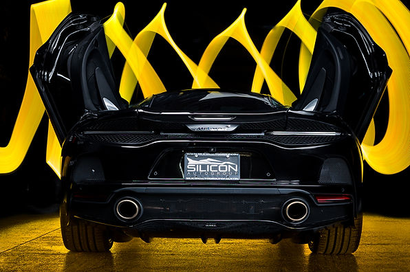 McLaren GT