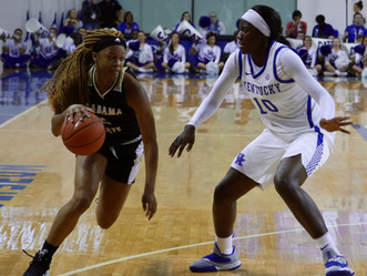 Coach's Corner - UK WBB opens the season with a win