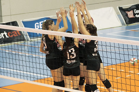 Volleyball-Huddle