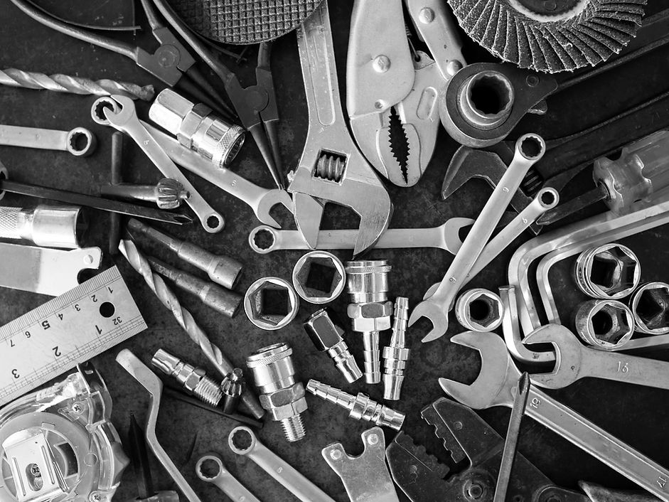 vecteezy_hand-tools-consisting-of-wrenches-pliers-socket-wrenches_21033306.jpg