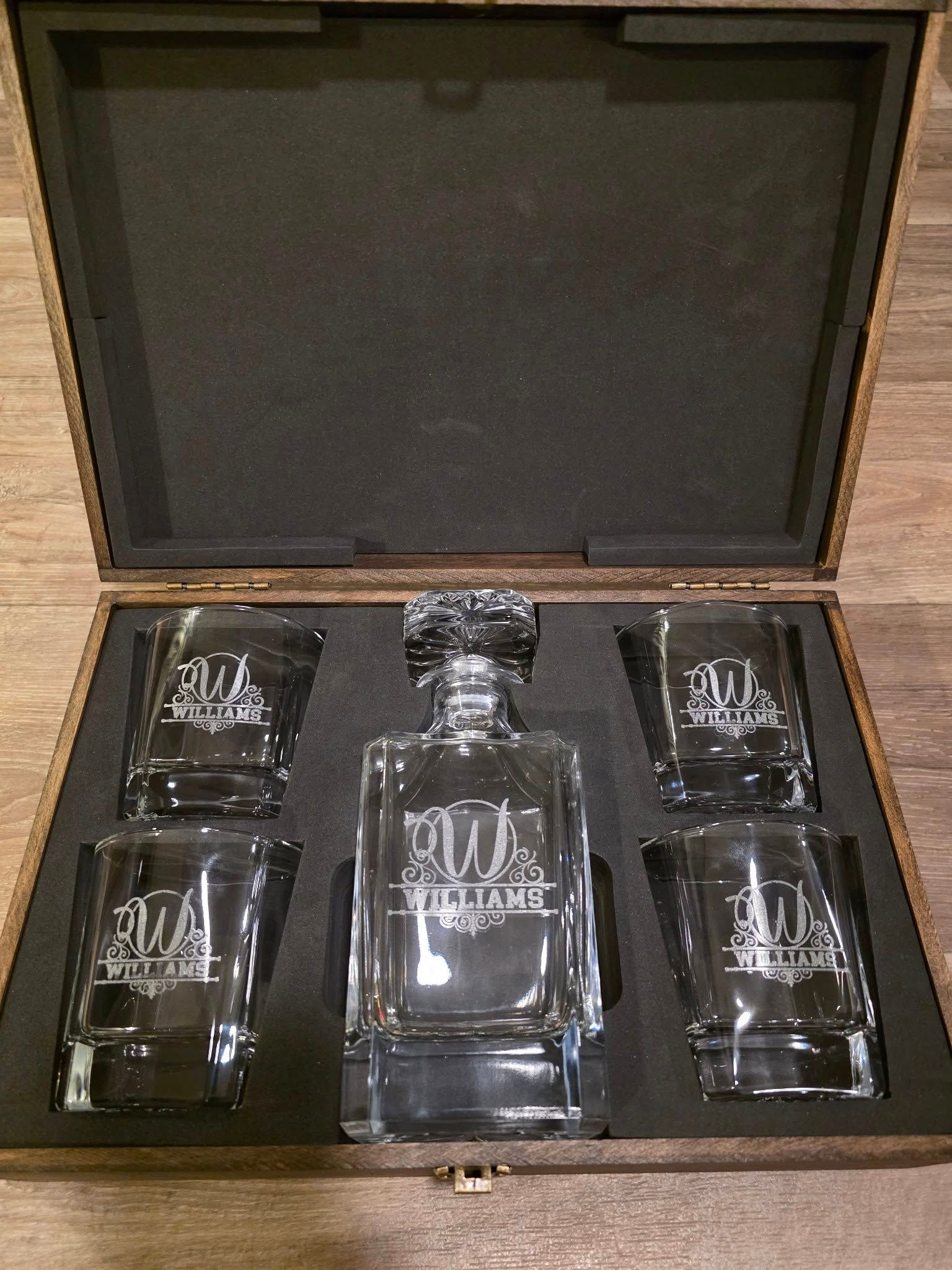4 Glass Decanter Set