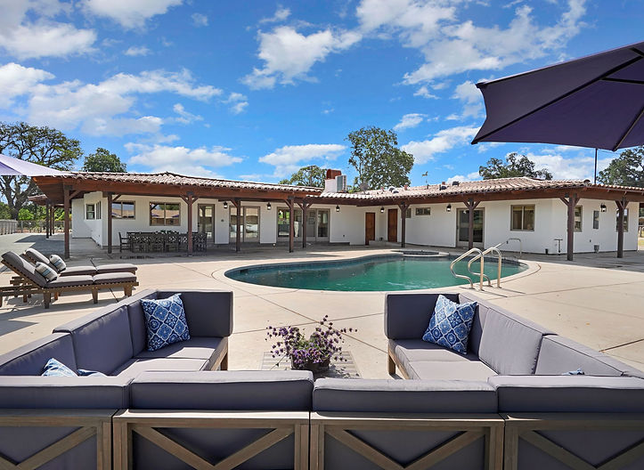 Backyard and Pool of Lockewood Rancho