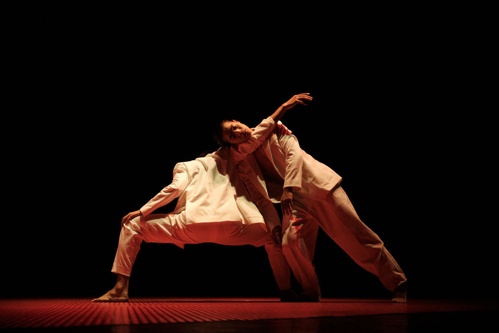 Melting - Sun Young Grace Lim và 2 vũ công của Arabesque