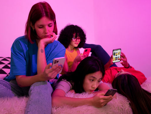 O impacto invisível das redes sociais na saúde mental de adolescentes