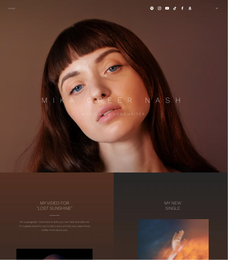 Esempio di sito web Wix per la musicista Mika Greer Nash, con un ritratto fotografico in primo piano e icone social.