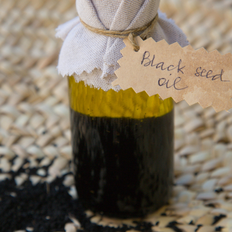 Avantages de consommer de l'huile de nigelle non filtrée