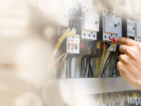 Pourquoi faire appel à un électricien professionnel pour vos rénovations ?