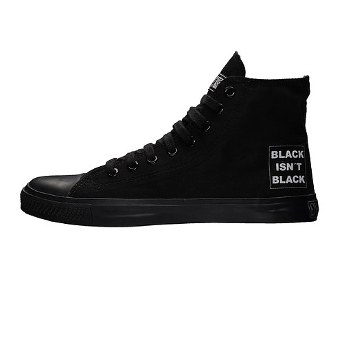 SNEAKER BLACK ISN'T BLACK