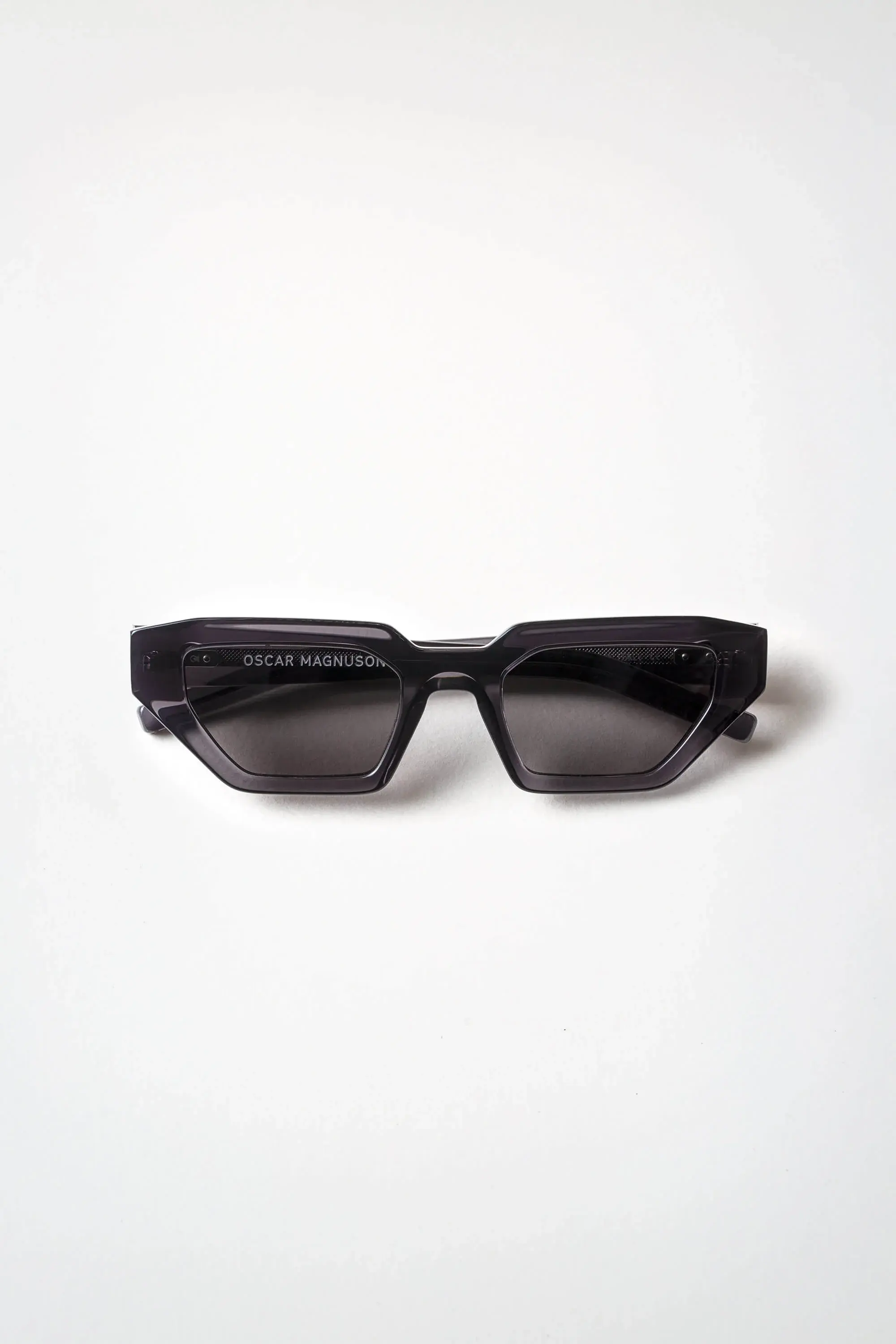 Lunettes de soleil oscar Magnuson Noemi OM7 charcoal