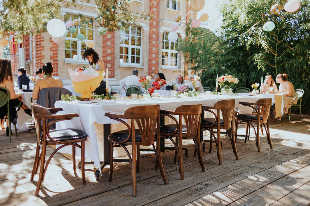 Photographie du vin d'honneur du mariage d'Eddie et Victoria en Bourgogne