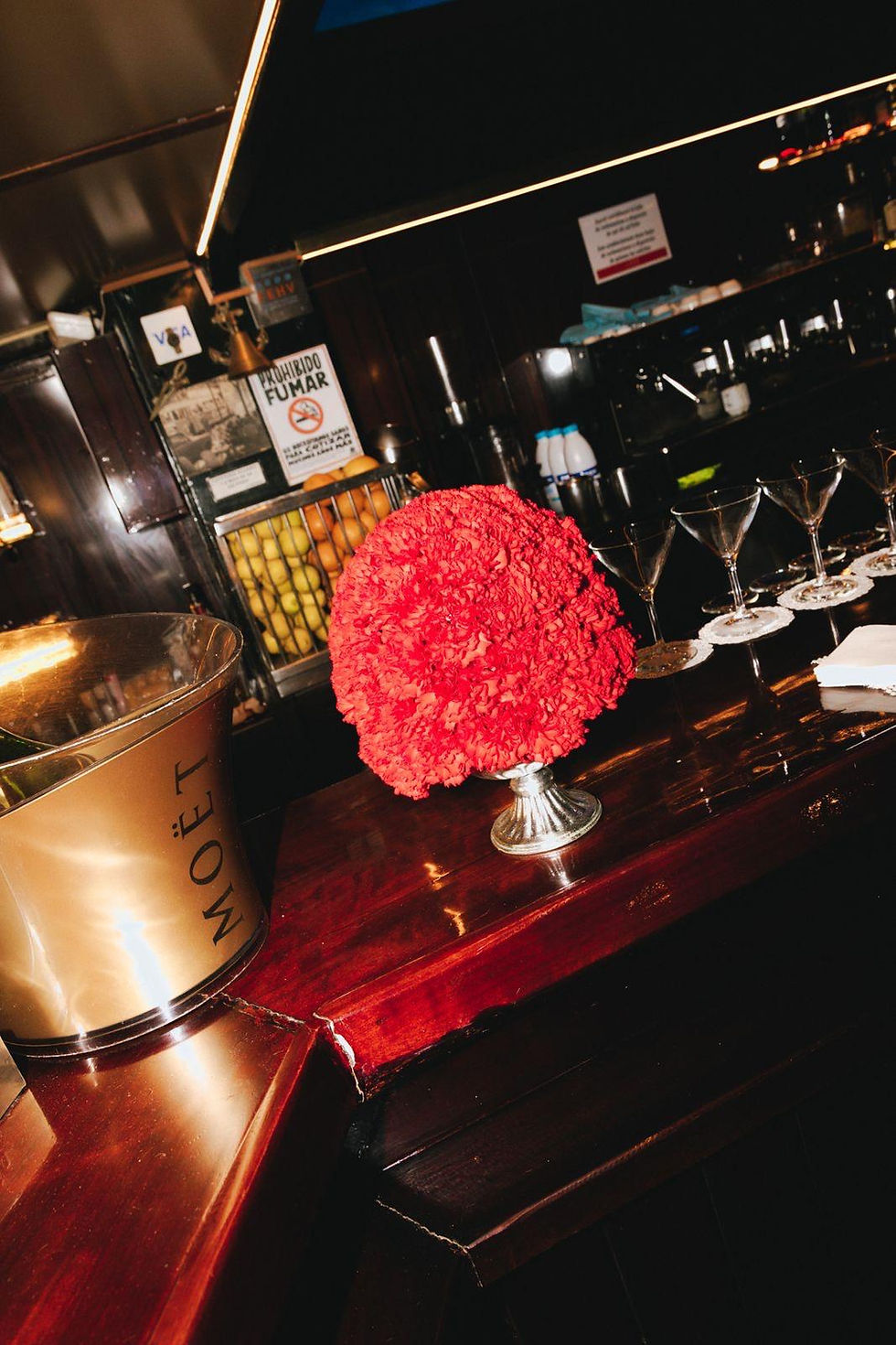 Floral Elegance at the Lola Cruz Valencia Opening