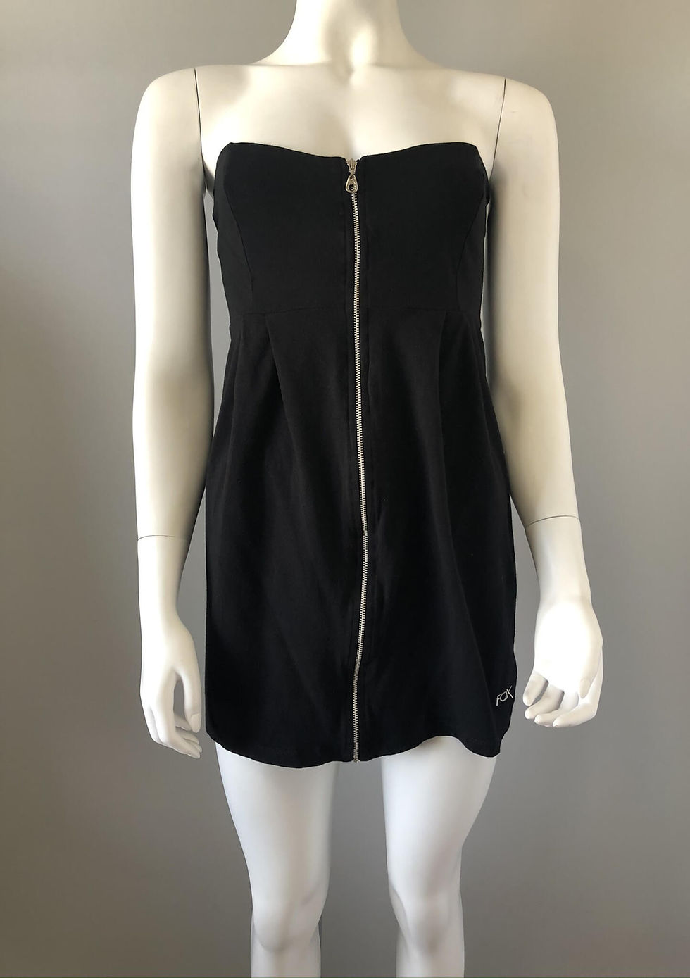 Fox Clothing Strapless Dress – closer front view showing sweetheart neckline, exposed silver zip & short flared hem