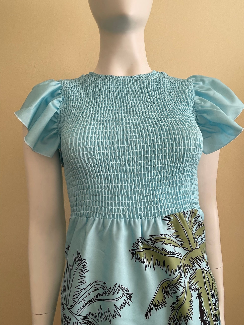 Shein Tropical Shein Tropical Print Casual Dress – cropped front view of palm design and gathered bustPrint Casual midi Dress