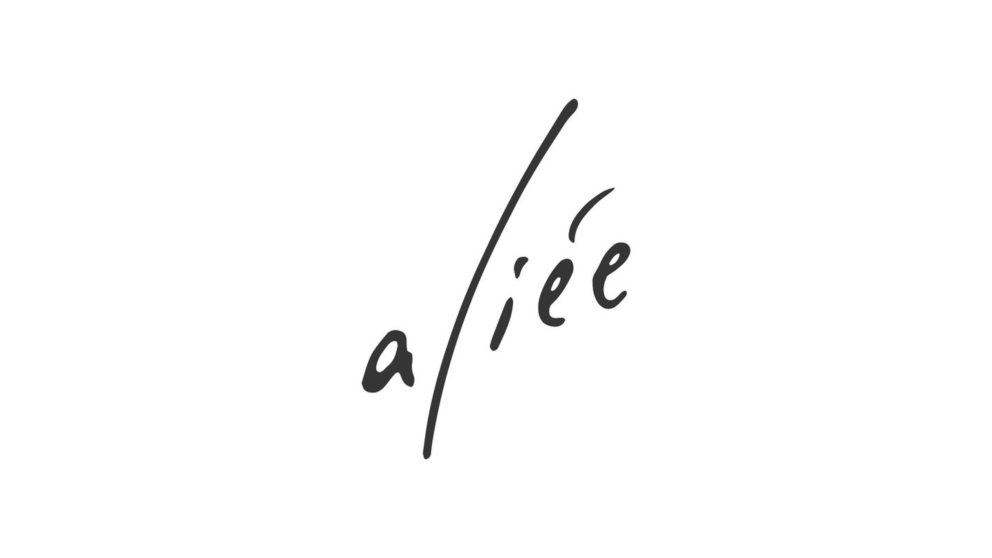 OED Türk referans: Aliee Otel