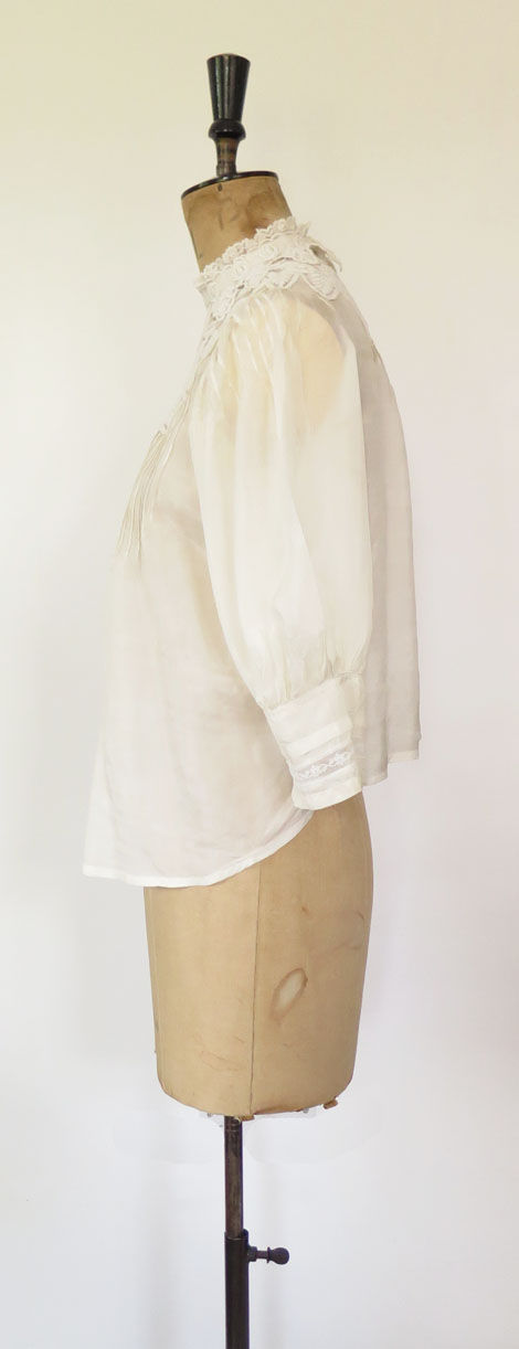 Thumbnail: Vintage Edwardian Silk Lawn Blouse