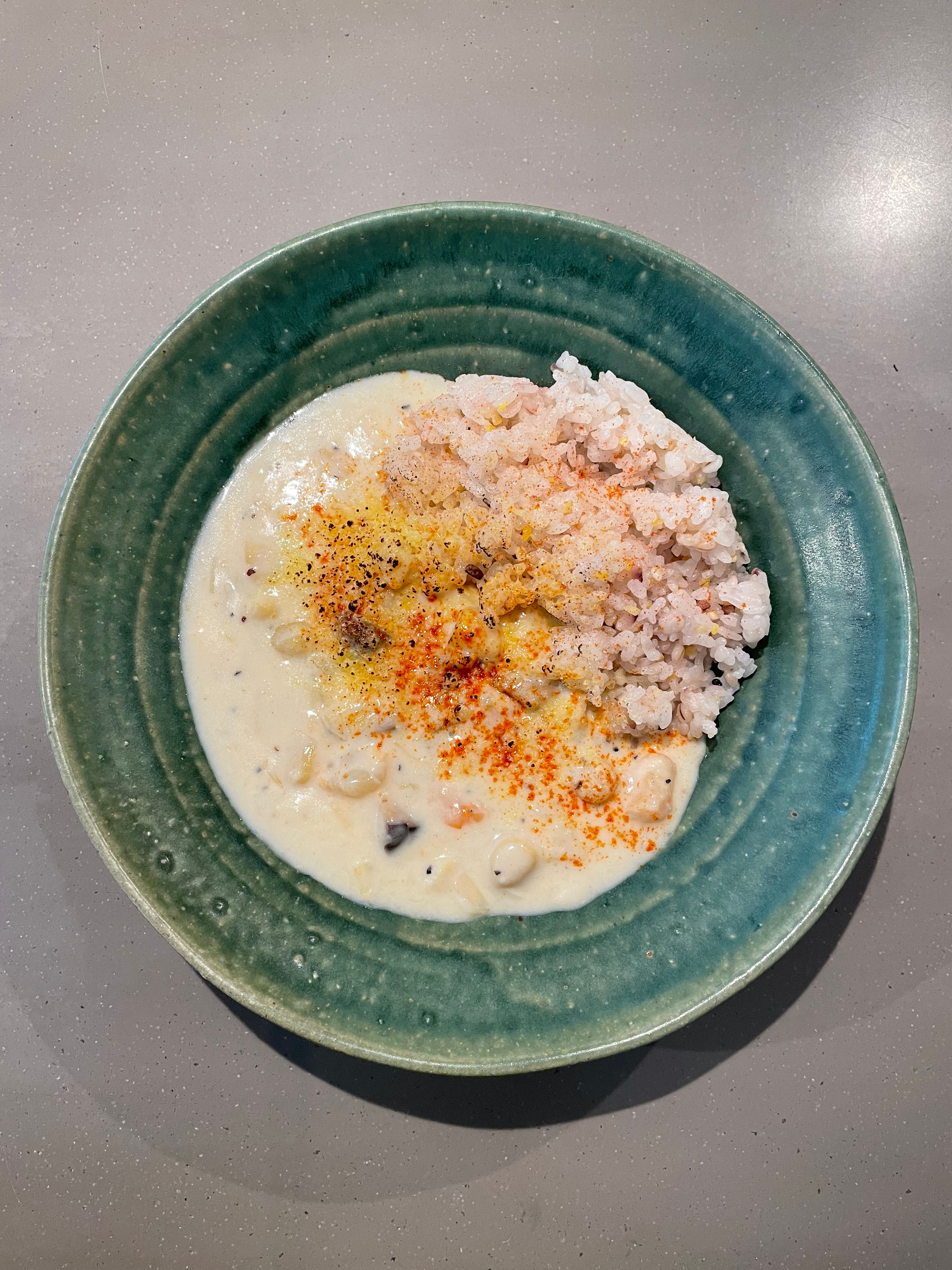 エビと小柱のクラムチャウダー