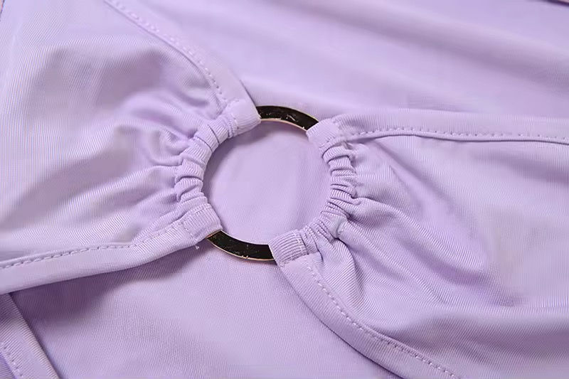 ภาพขนาดย่อ: Lilac halter top with gold ring detail. Simple, elegant design.