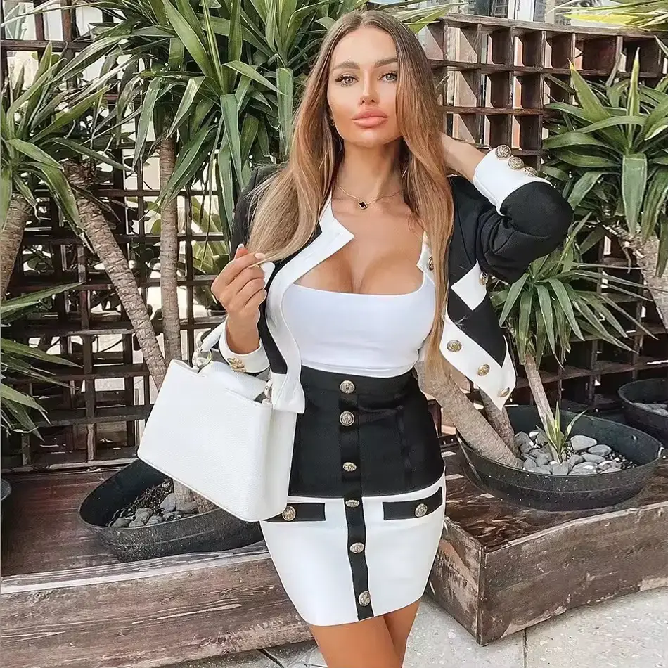 Miniatiūra: Contrast Gold Button Top And Skirt