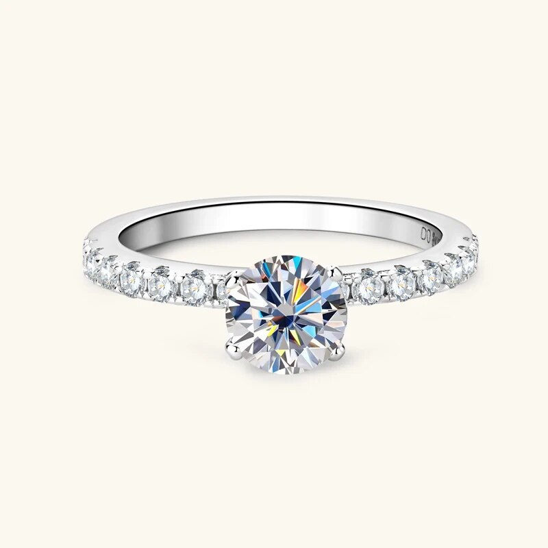 الصورة المصغرة: Moissanite Engagement Ring  (0.8carat) Round Cut Stone in 925 Sterling Silver