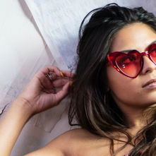 Parlons des rallonges de cheveux à bande adhésive Aurora