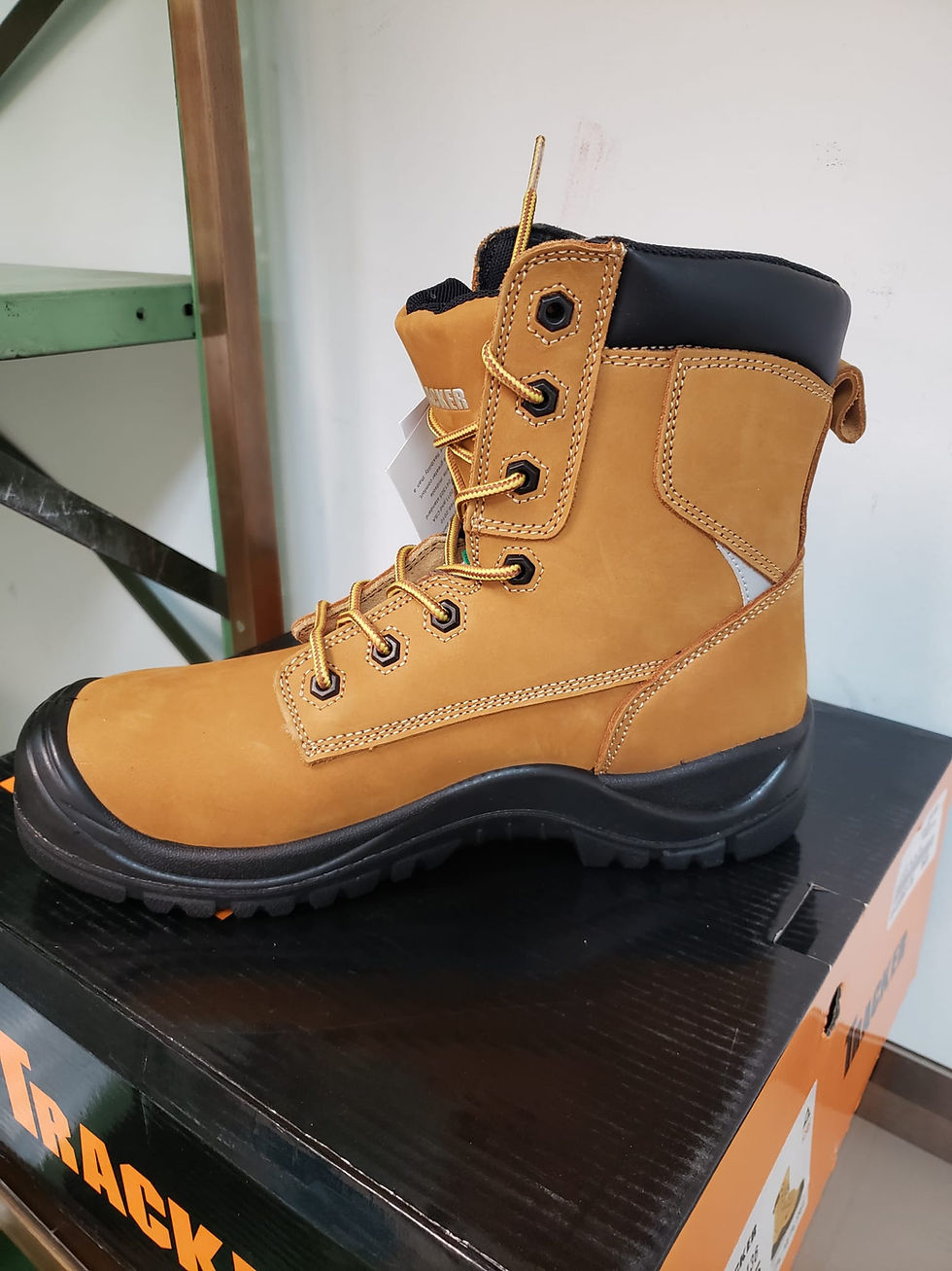 Miniature : Lot # 13 - Lot de chaussures sport pour hommes