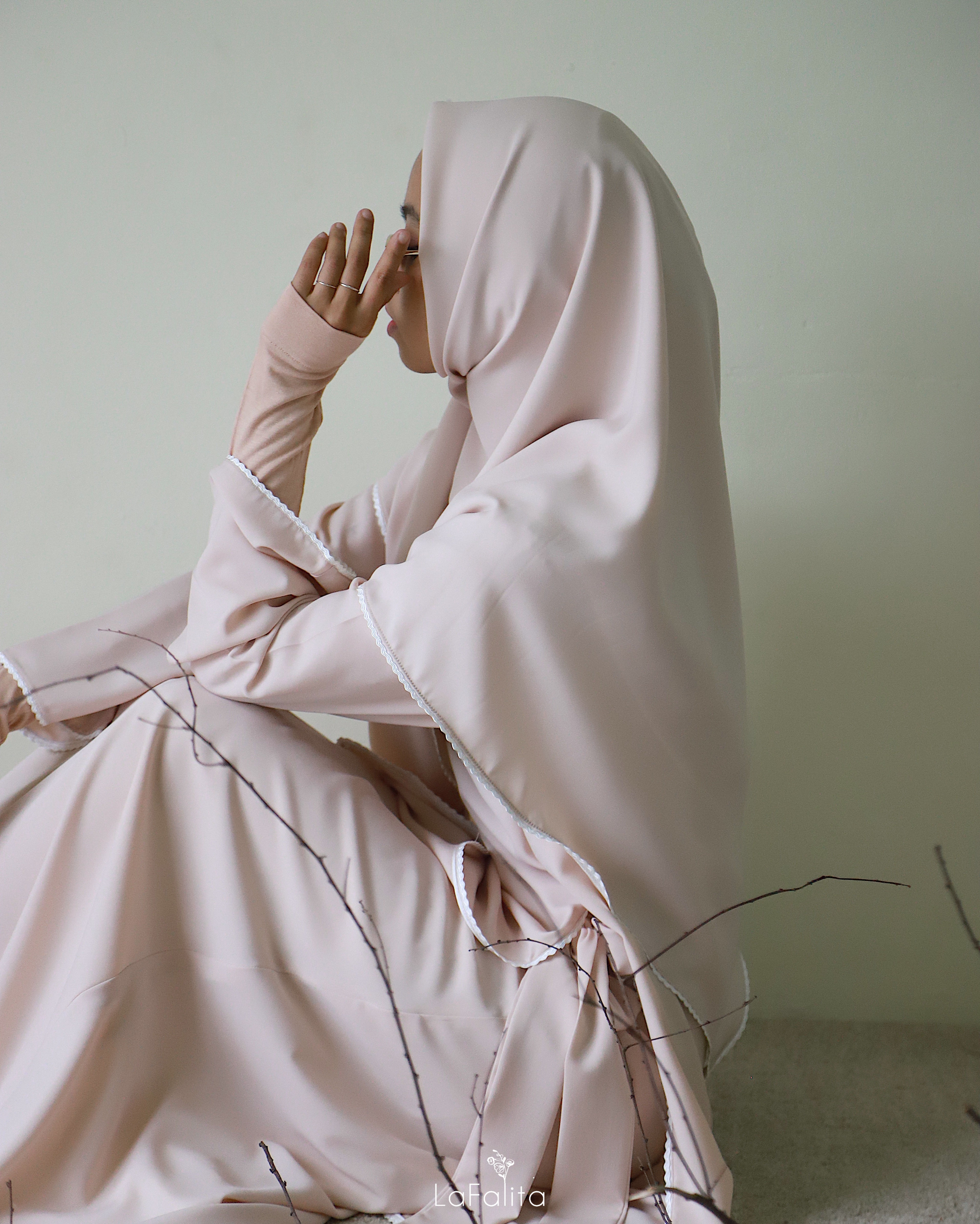 (PRE-ORDER) Dusk till Dawn SQUARE HIJAB - nude