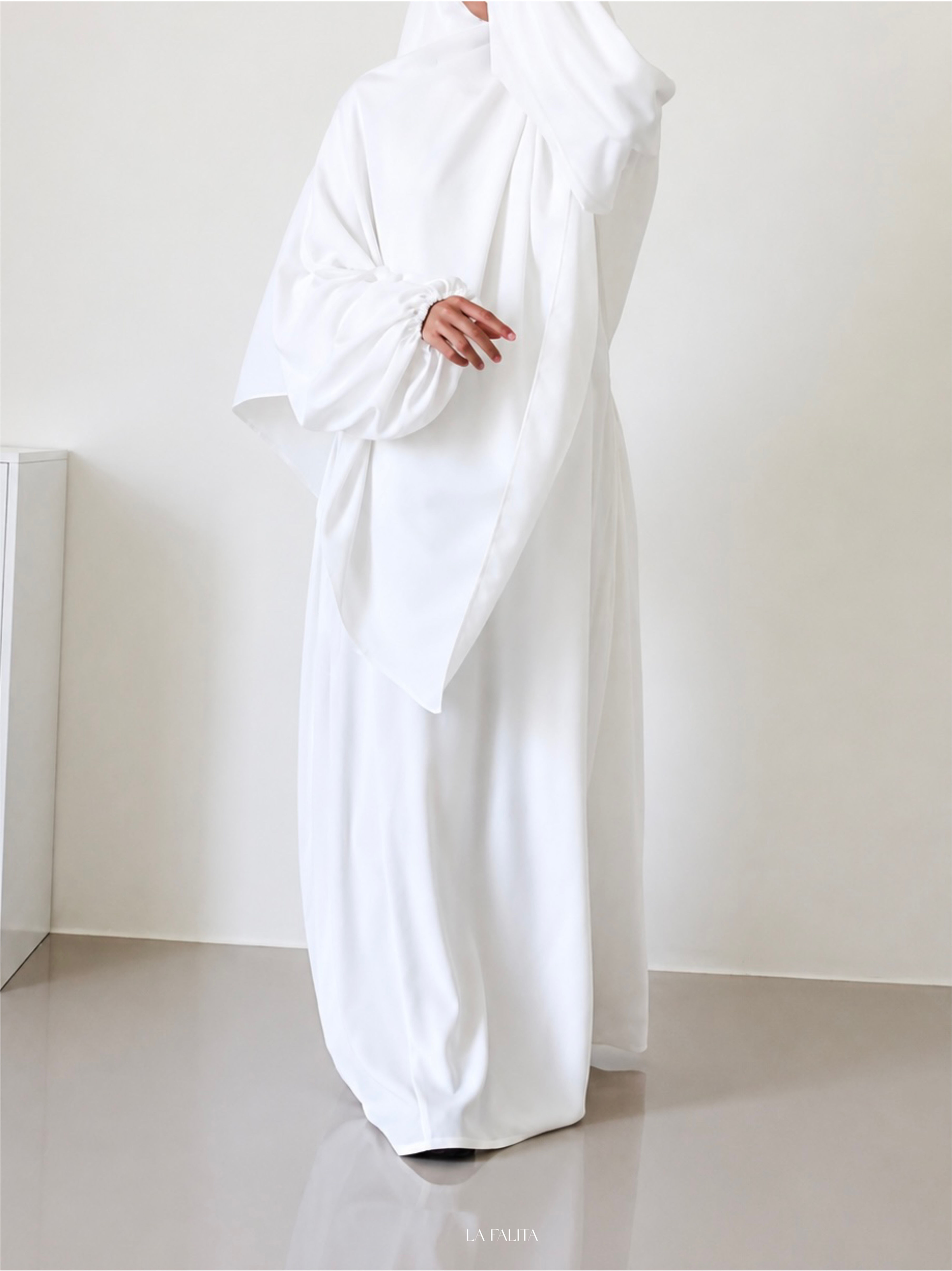 Hana ABAYA - White