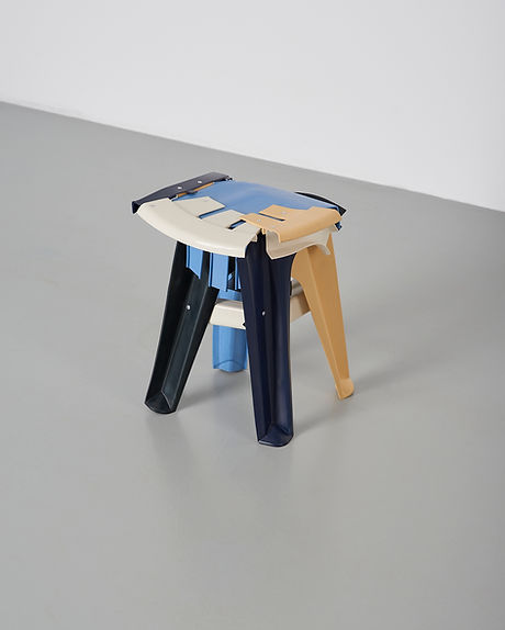 251009 - polybloc stools + Formica + coffee table + mirror7776.JPG