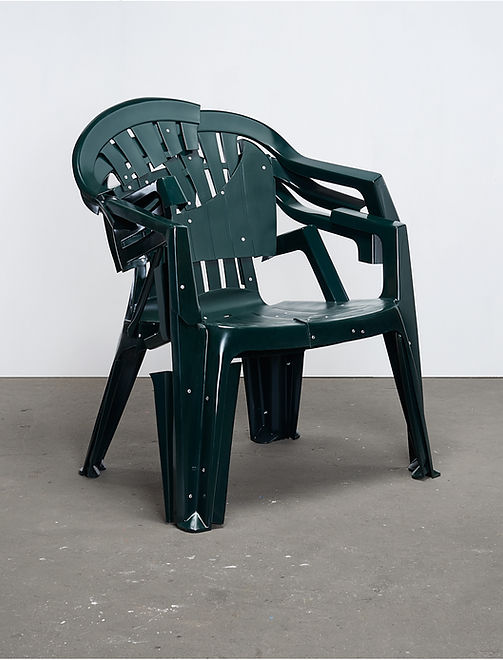 201210 - Times Four armchair 2 & 3 (high matt & high gloss) + lustre7132psd_1600px.jpg