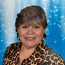 Elizabeth Moreno.jpg
