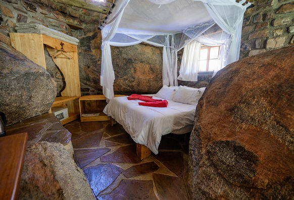 Canyon Lodge Room built amongst the boulders