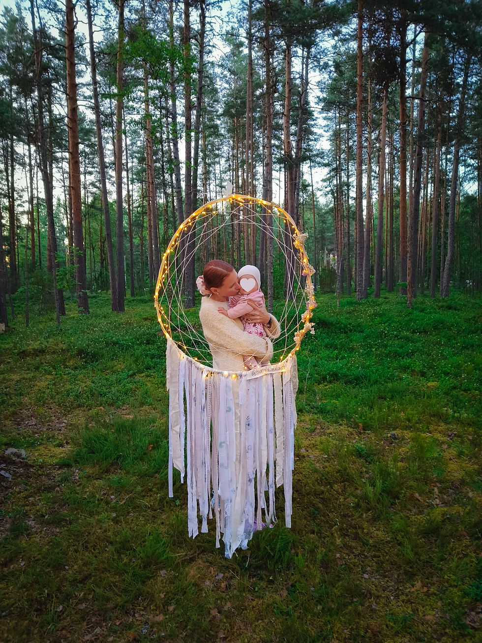 Stella and Liliane at the Uma Üülaat in South Estonia