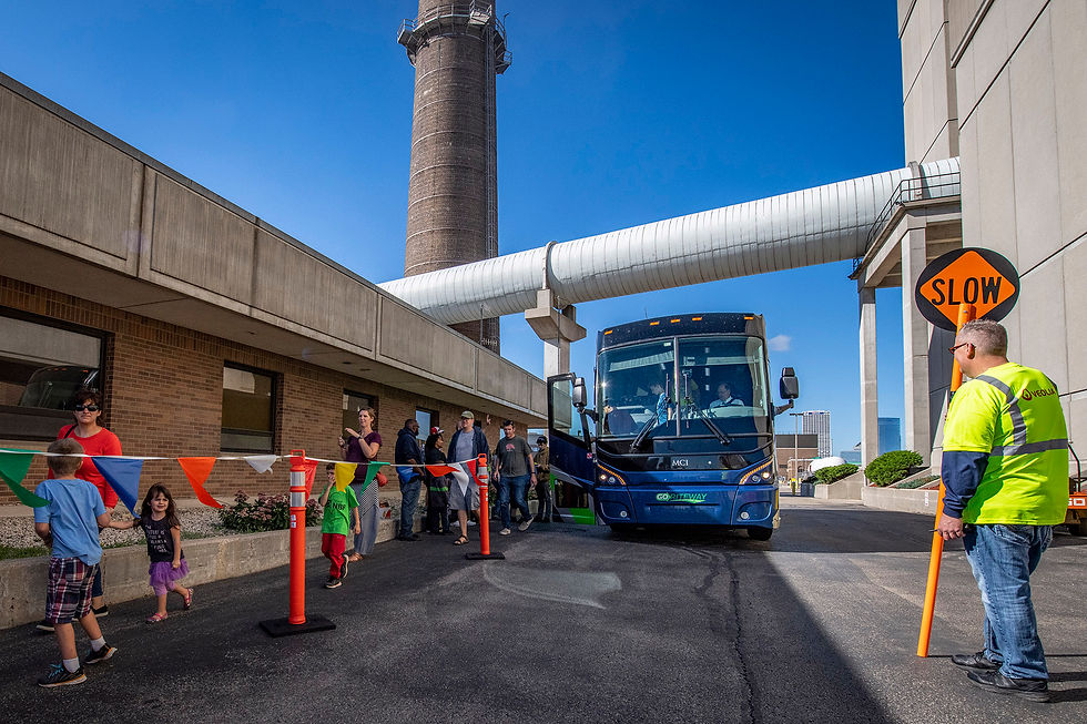 Unloading buses