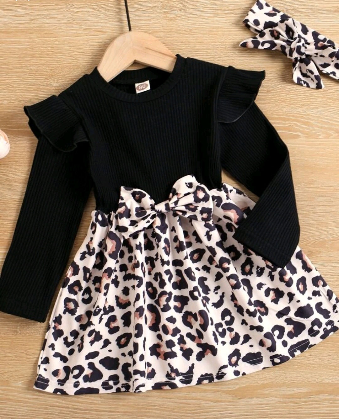 Long sleeved dress with headband 