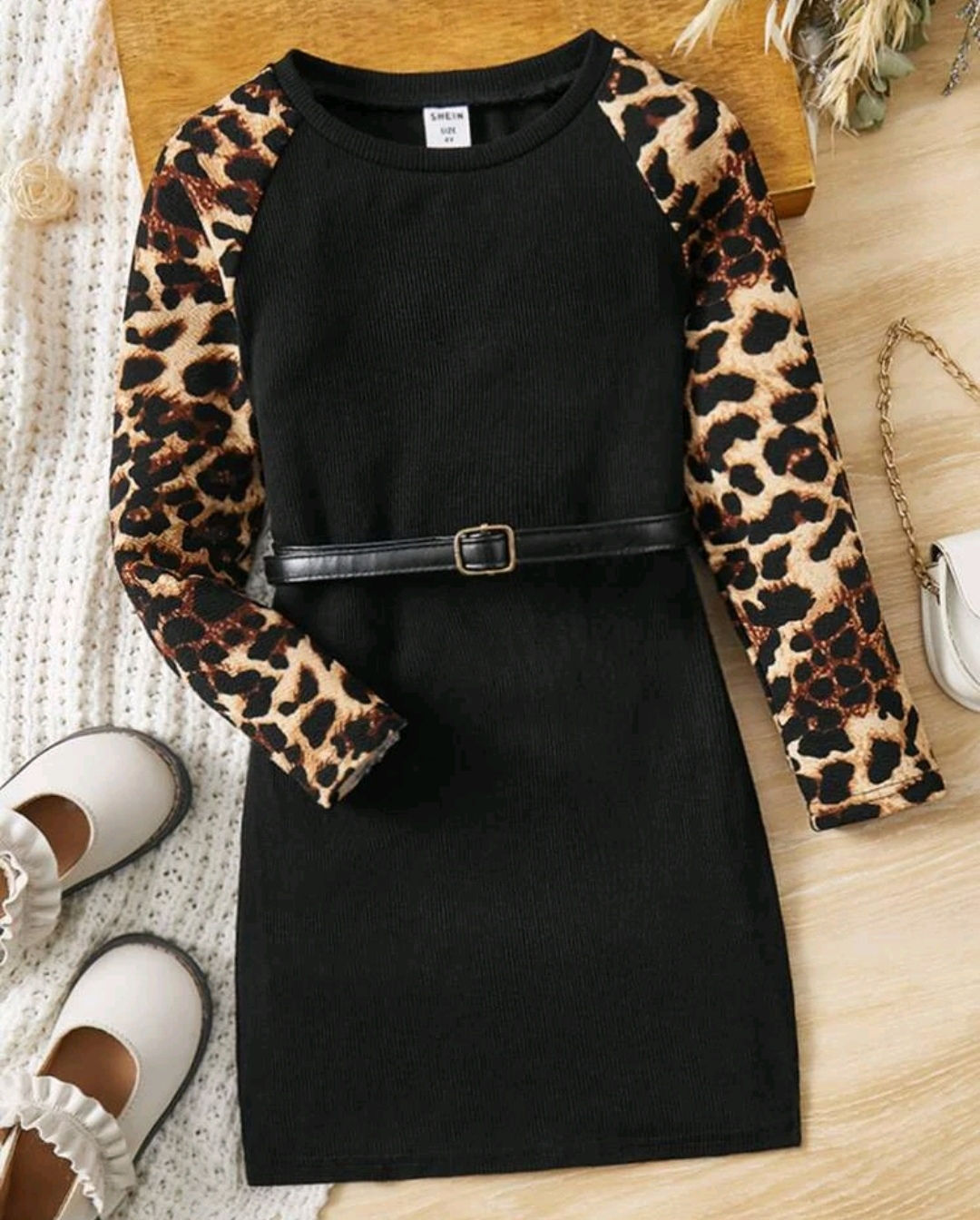 Long sleeved bodycon dress without belt