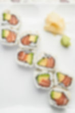 salmon avocado roll - 8 pcs