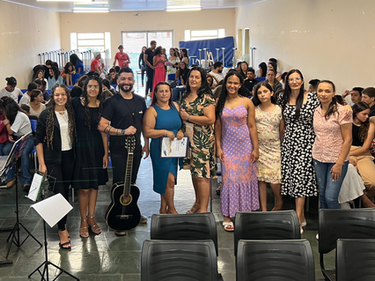 Alunas brilham em sarau literário na Escola Estadual Betina Gomes