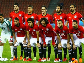 كوبر يحدد بديل صلاح ويدفع بالتشكيل الأقرب للمنتخب في المونديال فى مواجهة كولومبيا الليلة